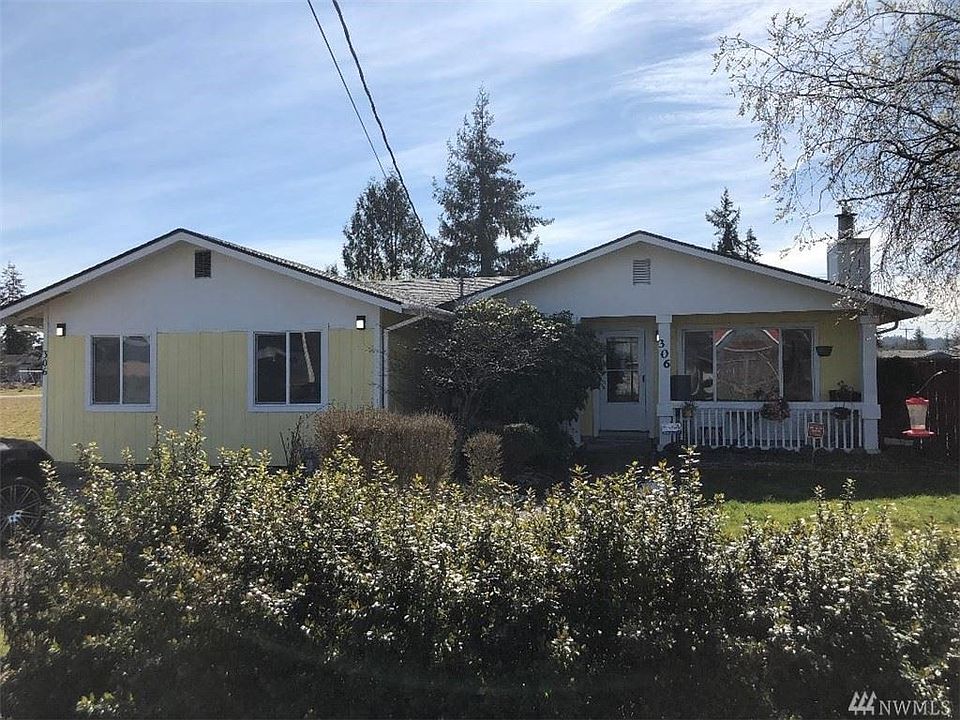 2nd image of 306 Main St