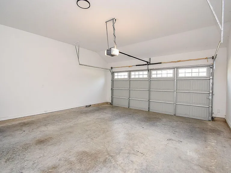 6828 Liverpool St — Photo 30