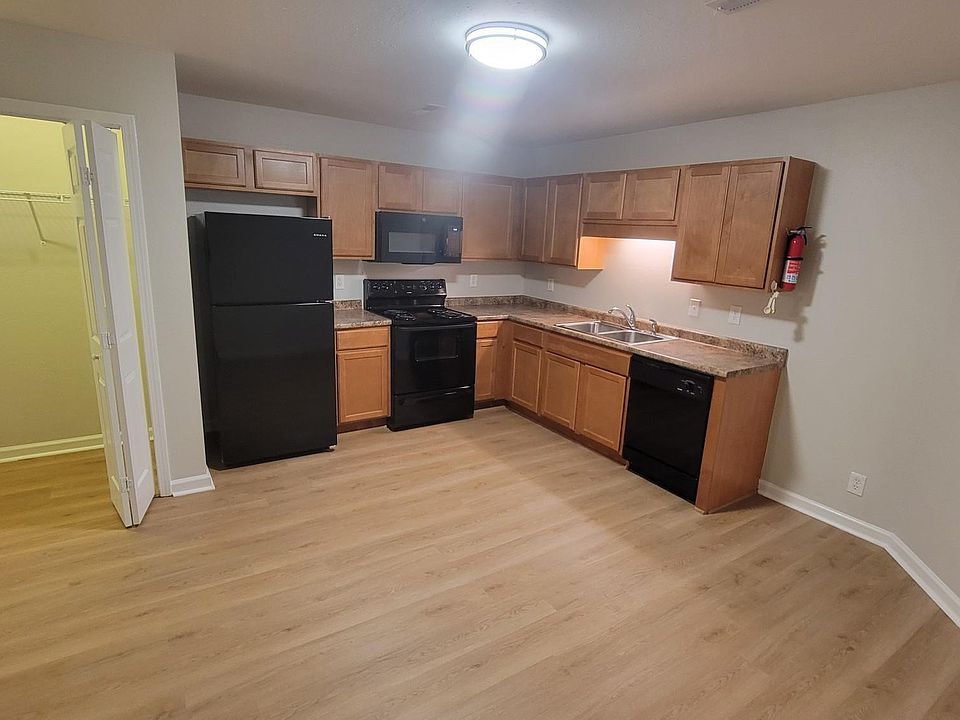 Kitchen and laundry