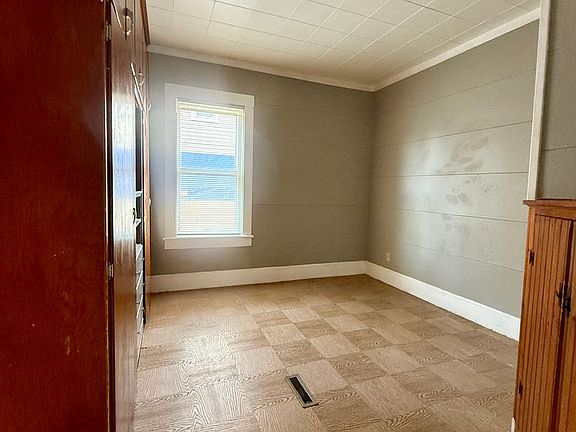 4th image of 171 Spring St