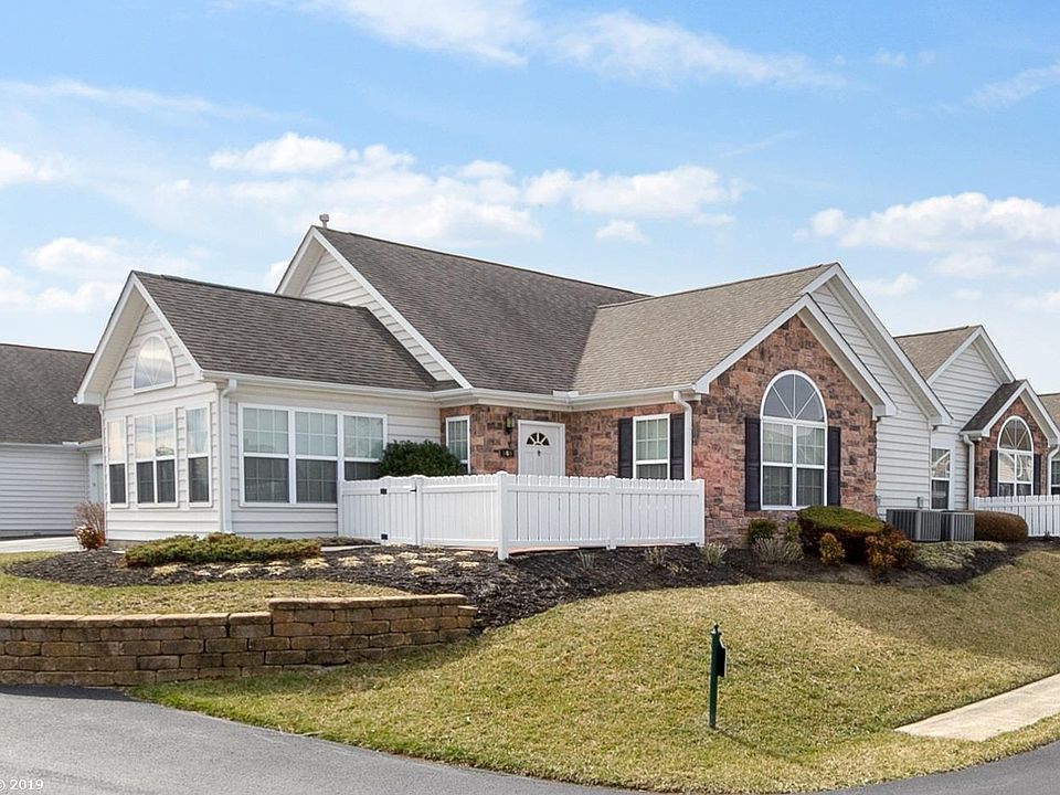 1st image of 140 Revolution Cir #140
