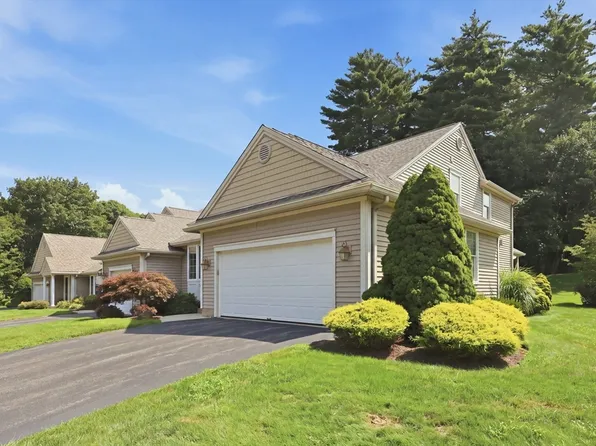 341 Pinehurst Dr Unit 341, East Longmeadow, MA 01028