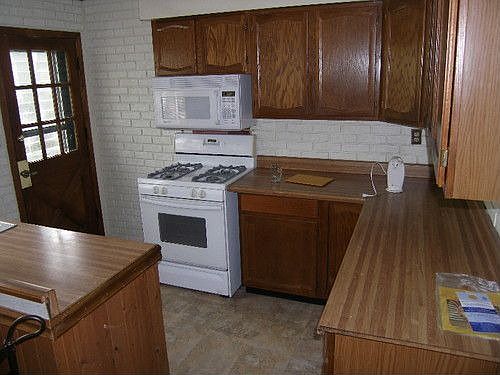 3rd image of 713 N Elm St