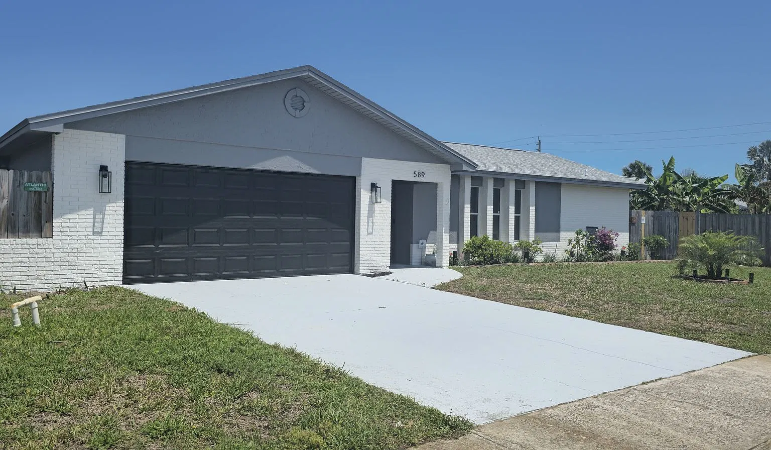 $3900 Per Month Fully Furnished - Satellite Beach Fl- Minutes To Beach — Photo 3