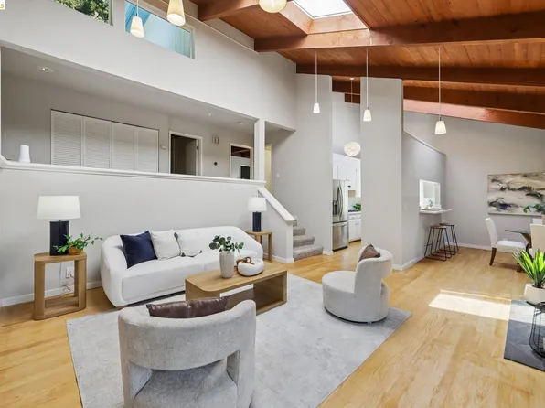 6643 Aitken Dr, Oakland, CA 94611