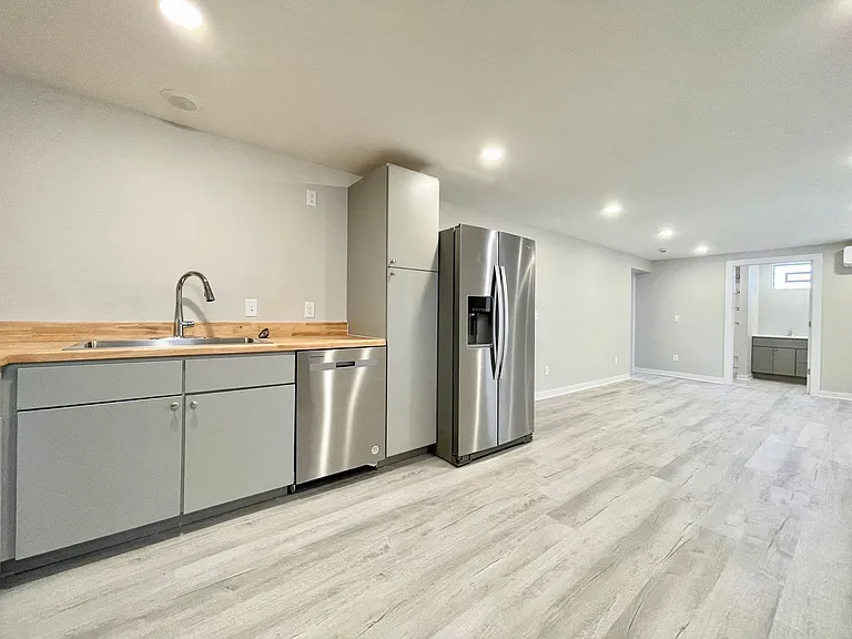 1505 68th St SE — Photo 3