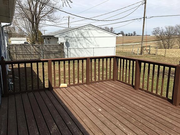 3rd image of 5 Sunny Hill Dr