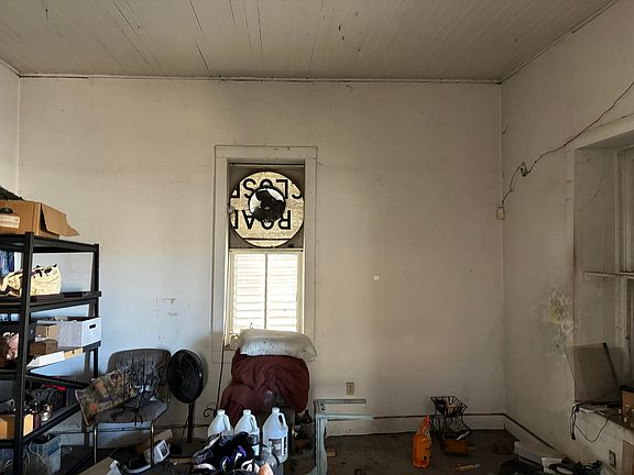 4th image of 1010 Bellamah Ave NW
