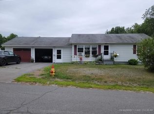 16 Prospect St, Milo, ME 04463
