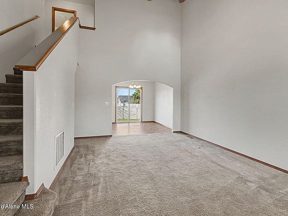 3rd image of 3099 N Florence Ct