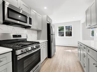 1152 30th Rd #2, Astoria, NY 11102