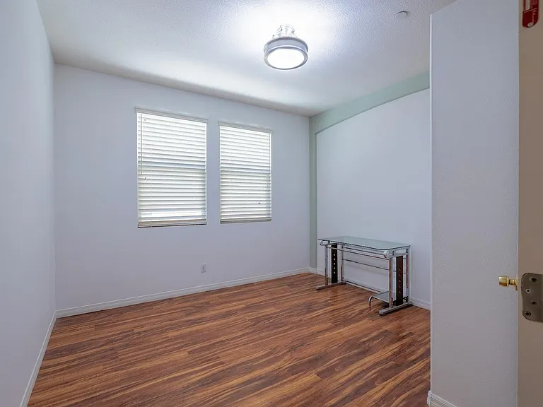 4036 Tournament Dr — Photo 13