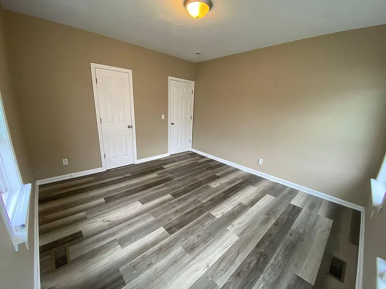 125 Walnut St #127-1/2 — Photo 7