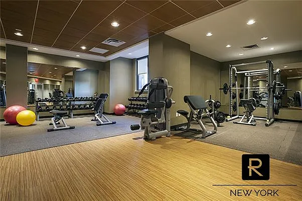 Rented by R New York | media 28