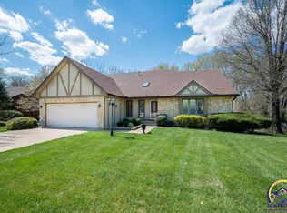 3637 SW Stonybrook Dr, Topeka, KS 66614