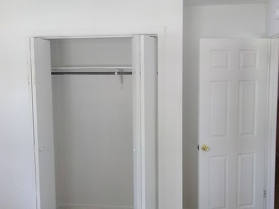 4th image of 609 Devereaux St