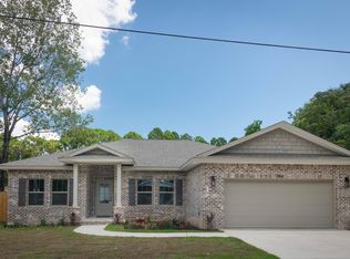 204 Starfish Rd, Mary Esther, FL 32569