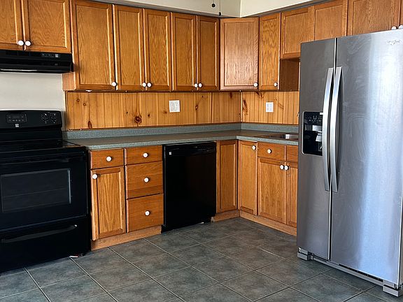 3rd image of 242 Daffodil Ct
