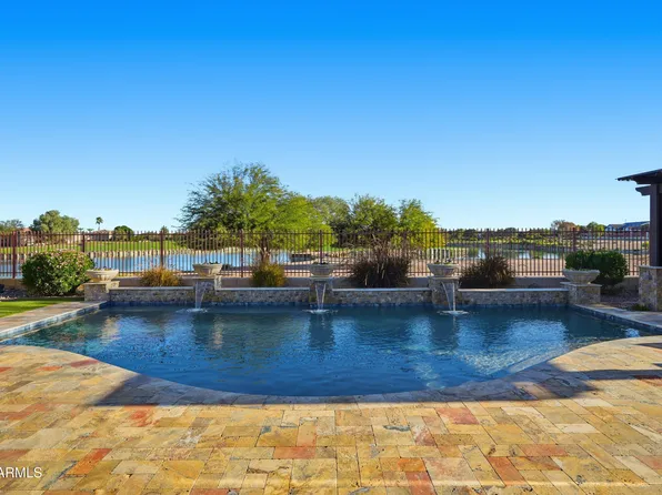 6679 S LYON Drive, Gilbert, AZ 85298