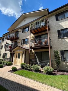 5143 N East River Rd UNIT 258, Chicago, IL, 60656
