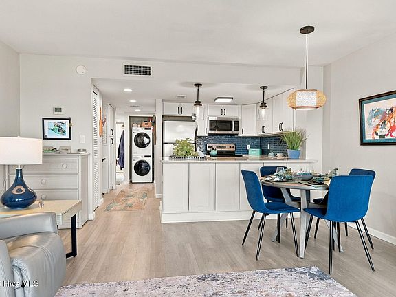 5th image of 8801 Reed Drive #203w