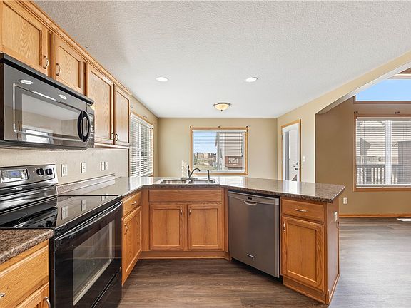 4th image of 2204 NW Bayberry Ln