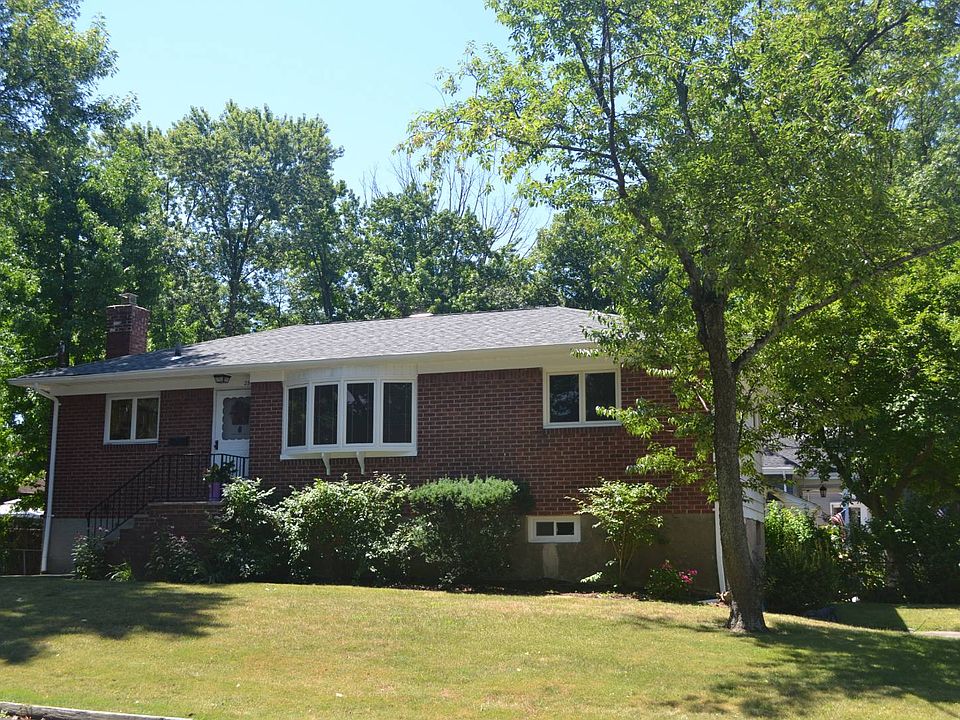 1st image of 286 Oak Ave