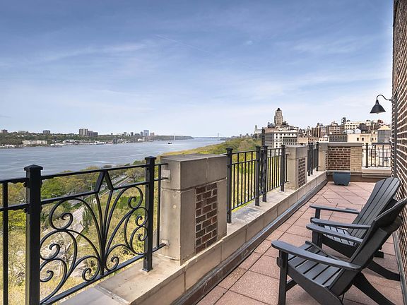3rd image of 230 Riverside Dr APT 17A