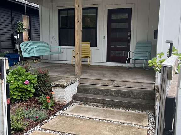 2nd image of 1610 Dock Street