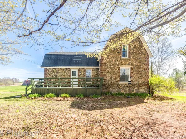 6674 Welch Rd, Yale, MI 48097