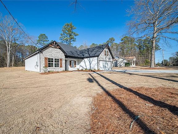3rd image of 162 Woodland Dr
