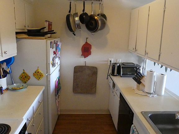 2nd image of 1433 N Williams St APT 706