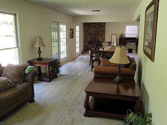 4th image of 211 Murphy Ave #1