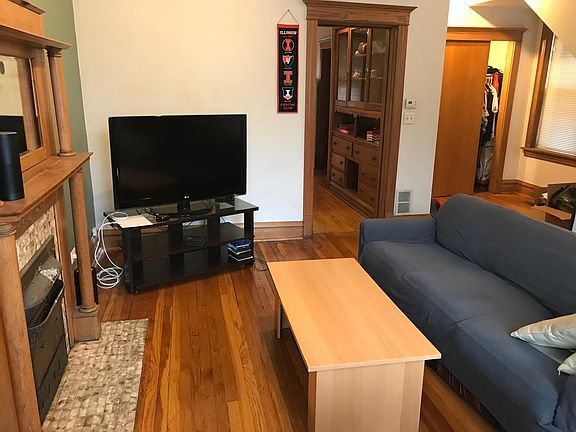 2nd image of 1814 N Wilmot Ave #2