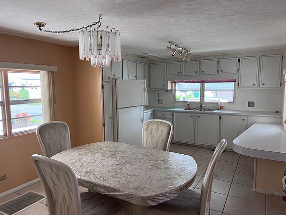 4th image of 3318 Orange St #15