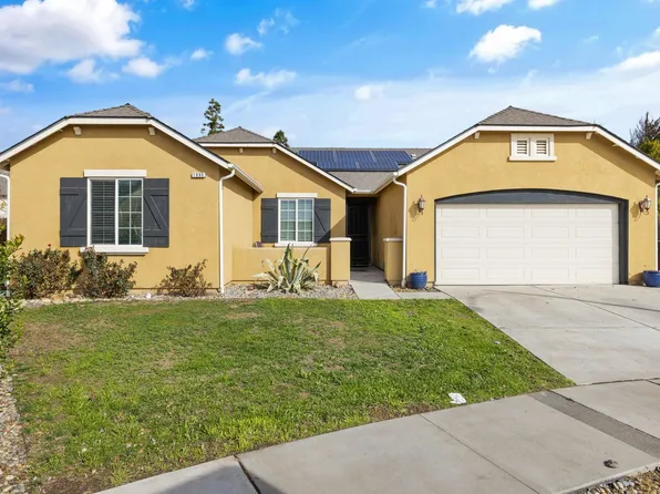 1090 Geneva Court, Lemoore, CA 93245