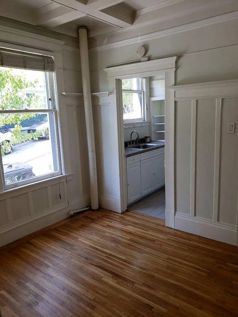 Studio, 310 sqft, $2,695 — Photo 4