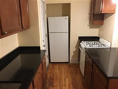 2nd image of 5 Sherborn Ct #7M