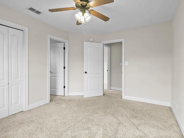 1093 Willow Cir — Photo 30