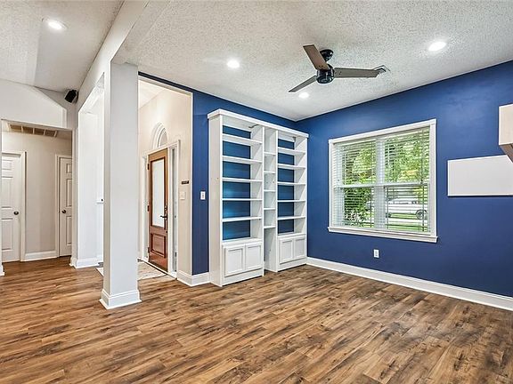 4th image of 10 Wickfield Dr