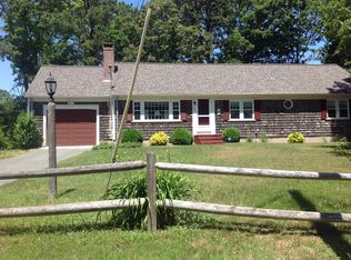 71 Canterbury Cir, Hyannis, MA 02601