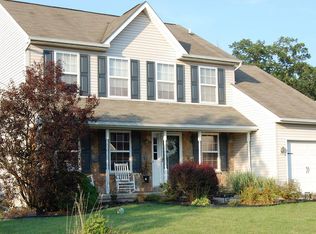 2579 Willow Brook Ln, Pottstown, PA 19464