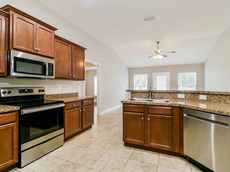 18525 Dajana Ave — Photo 7