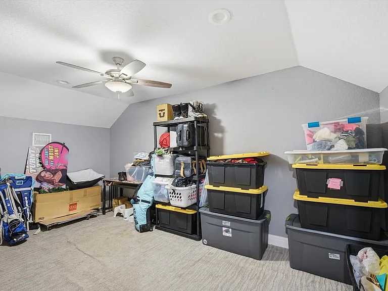 4133 Knight St — Photo 24
