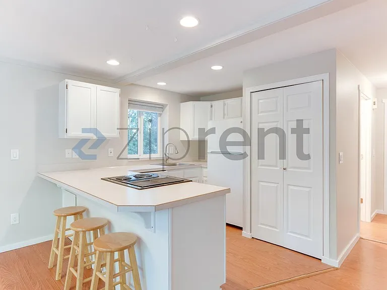 6409 87th St NW #GIG — Photo 9