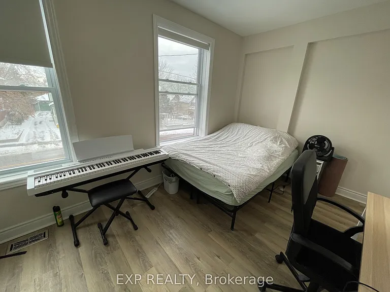 451 Sunnyside Ave — Photo 22