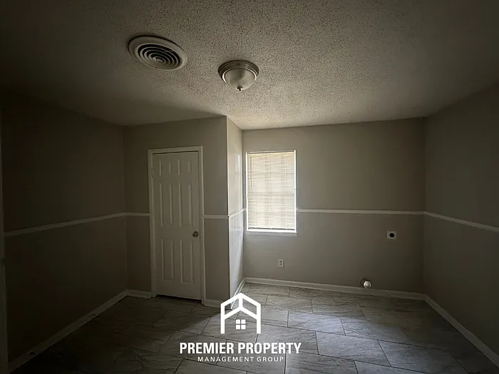 5131 Rolling Meadows Dr — Photo 6