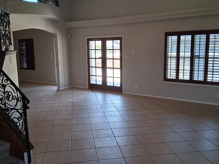 3317 Tierra Jazmin Ln — Photo 5