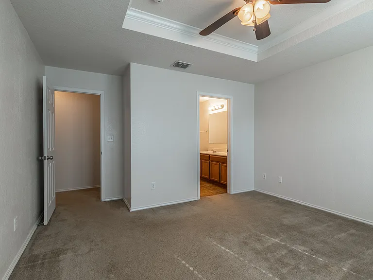 8966 Oakwood Park — Photo 20