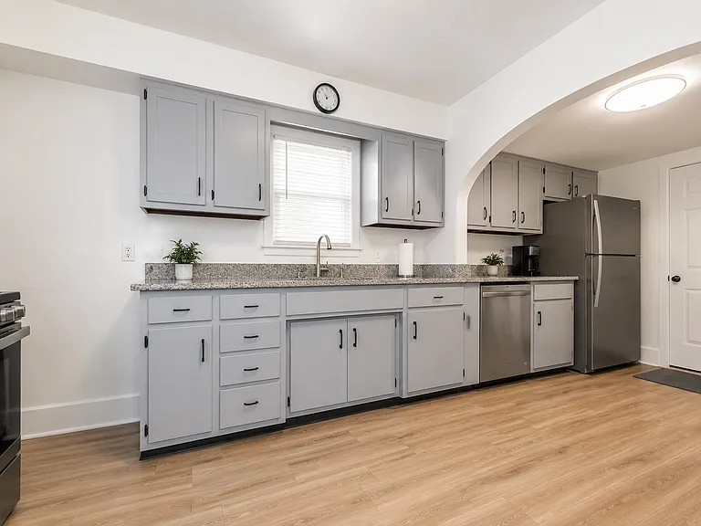 433 Atwood St — Photo 23